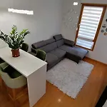 Nice Split Apartment With Underground Garage